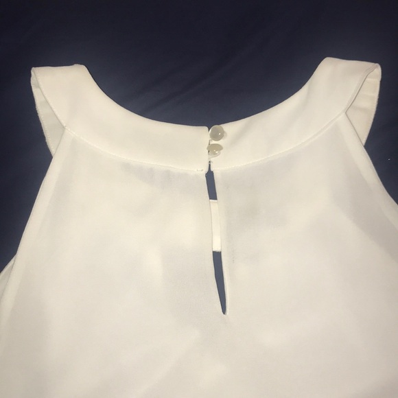 White halter top ! Size XL - Picture 4 of 5